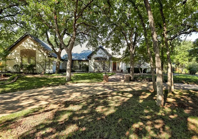 Photo 1 of Single family home for sale at 1823 Oak Forest Dr, Edmond, OK 73025 | MLS# 1253138 | Listing updated on 2026-10-10