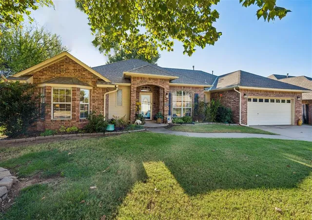Photo 2 of Single family home for sale at 1709 Redtail Hawk, Edmond, OK 73003 | MLS# 1253143 | Listing updated on 2026-10-11