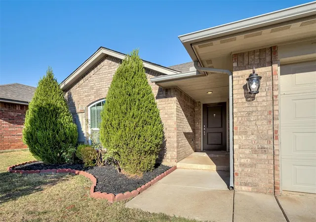 Photo 2 of Single family home for sale at 3029 Nw 182nd Street, Edmond, OK 73012 | MLS# 1253148 | Listing updated on 2026-10-10