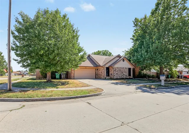Photo 1 of Single family home for sale at 616 Cypress Dr, Oklahoma City, OK 73170 | MLS# 1253150 | Listing updated on 2026-10-10