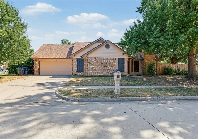 Photo 2 of Single family home for sale at 616 Cypress Dr, Oklahoma City, OK 73170 | MLS# 1253150 | Listing updated on 2026-10-10