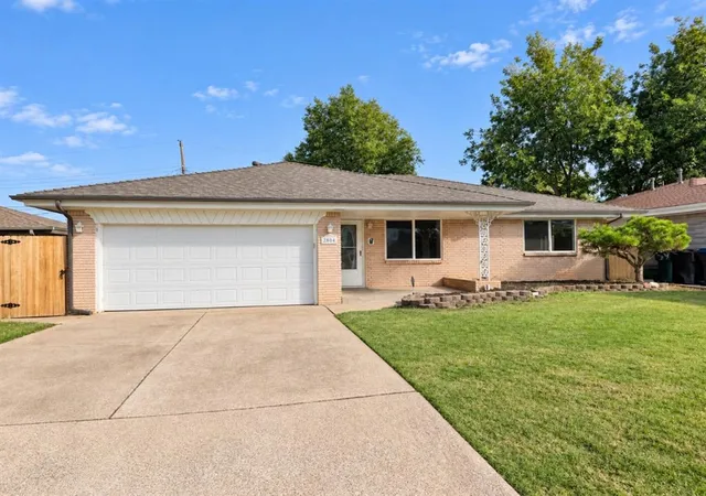 Single family home for sale at 2804 SW 78th Street, Oklahoma City, OK 73159 | MLS# 1253171