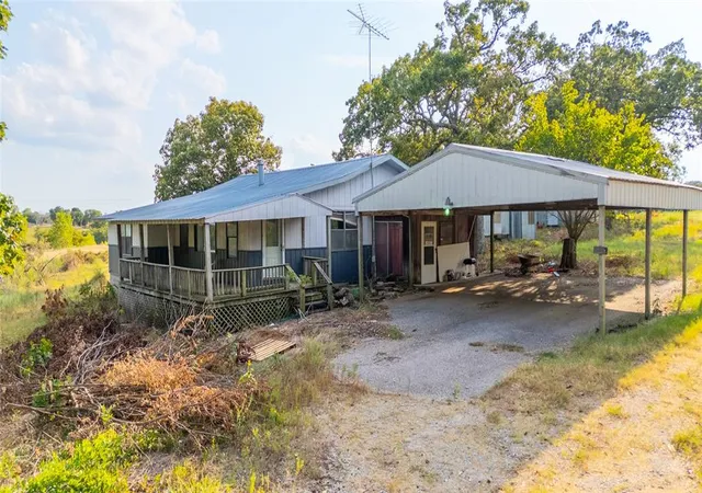 Single family home for sale at 12145 Ns 3600 Rd, Seminole, OK 74868 | MLS# 1253175