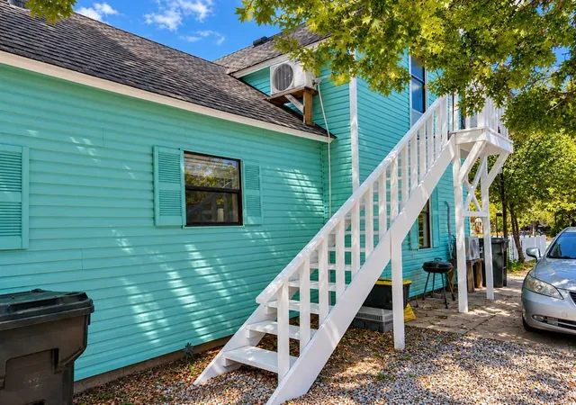 Photo 2 of Single family home for sale at 808 E Apache St, Norman, OK 73071 | MLS# 1253176 | Listing updated on 2026-10-10