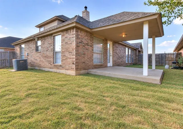 Photo 3 of Single family home for sale at 1412 Sw 24th Street, Moore, OK 73170 | MLS# 1253180 | Listing updated on 2026-10-11