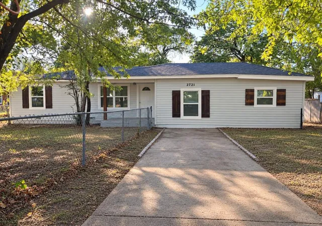 Photo 1 of Single family home for sale at 2721 N Outpost Dr, Oklahoma City, OK 73141 | MLS# 1253182 | Listing updated on 2026-10-10