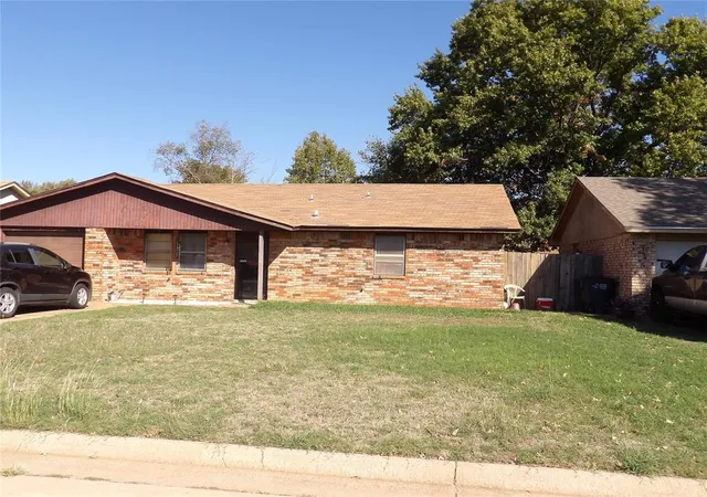 Photo 2 of Single family home for sale at 5214 Parkwood Ave, Enid, OK 73703 | MLS# 1253203 | Listing updated on 2026-10-11