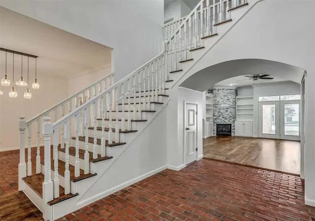 Photo 4 of Single family home for sale at 18009 Barrington Dr, Edmond, OK 73012 | MLS# 1253211 | Listing updated on 2026-10-11