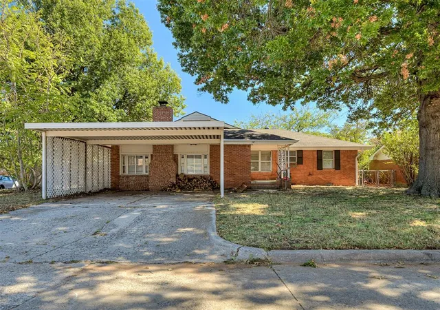 Single family home for sale at 712 Lotus Ave, Oklahoma City, OK 73130 | MLS# 1253212