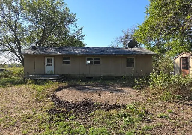 Photo 4 of Single family home for sale at 220 W 5th Street, Castle, OK 74833 | MLS# 1253213 | Listing updated on 2026-10-11