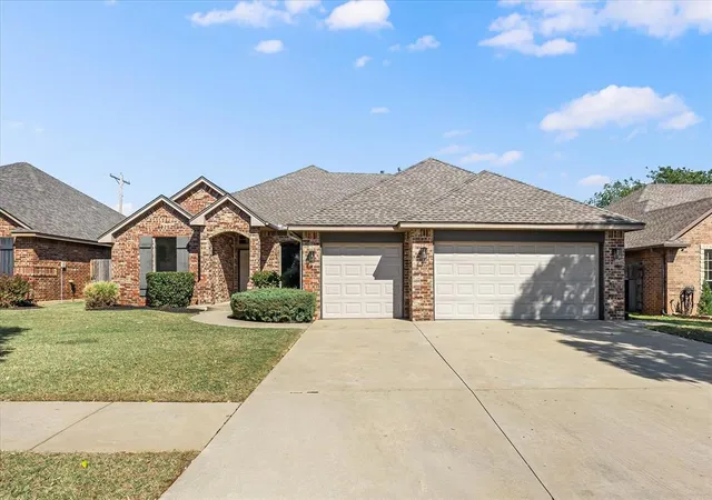 Photo 1 of Single family home for sale at 8821 Nw 114th Street, Oklahoma City, OK 73162 | MLS# 1253216 | Listing updated on 2026-10-11
