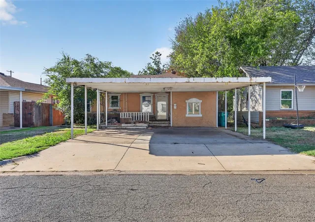 Photo 1 of Single family home for sale at 928 Sw 52nd Street, Oklahoma City, OK 73109 | MLS# 1253217 | Listing updated on 2026-10-11
