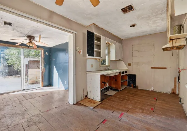 Photo 3 of Single family home for sale at 928 SW 52nd Street, Oklahoma City, OK 73109 | MLS# 1253217 | Listing updated on 2026-10-11