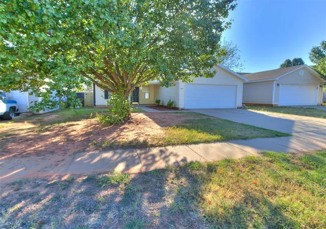 Photo 3 of Single family home for sale at 1205 Briar Patch Way, Norman, OK 73071 | MLS# 1253218 | Listing updated on 2026-10-10