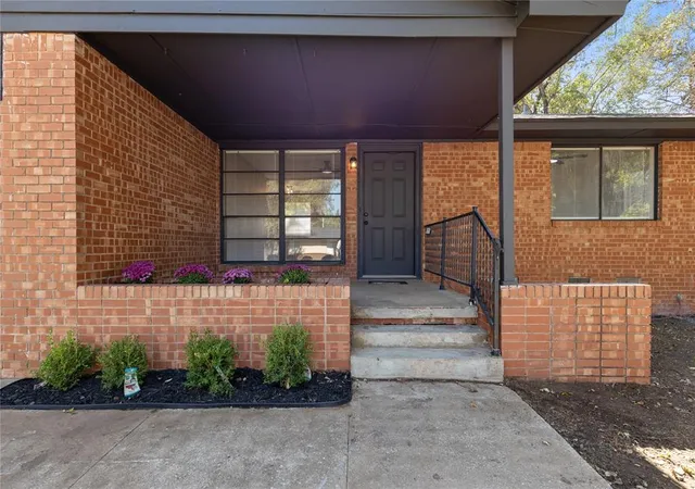 Photo 3 of Single family home for sale at 704 Hedge Dr, Oklahoma City, OK 73110 | MLS# 1253221 | Listing updated on 2026-10-14