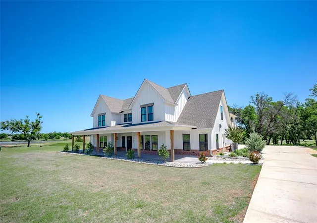 Photo 2 of Single family home for sale at 2299 Clubhouse Dr, Blanchard, OK 73010 | MLS# 1253225 | Listing updated on 2026-10-14