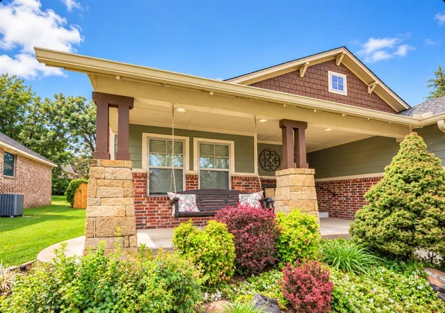 Photo 3 of Sale Pending at 4917 1st Light Ln, Edmond, OK 73034 | MLS# 1253233 | Listing updated on 2026-10-18