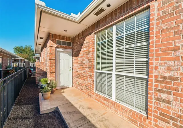 Photo 4 of Multi family home for sale at 509 S Santa Fe Ave #123, Edmond, OK 73003 | MLS# 1253238 | Listing updated on 2026-10-11