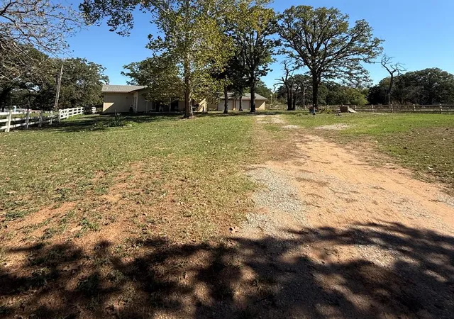 Photo 1 of Single family home for sale at 31637 S 369th West Ave, Bristow, OK 74010 | MLS# 1253245 | Listing updated on 2026-10-12