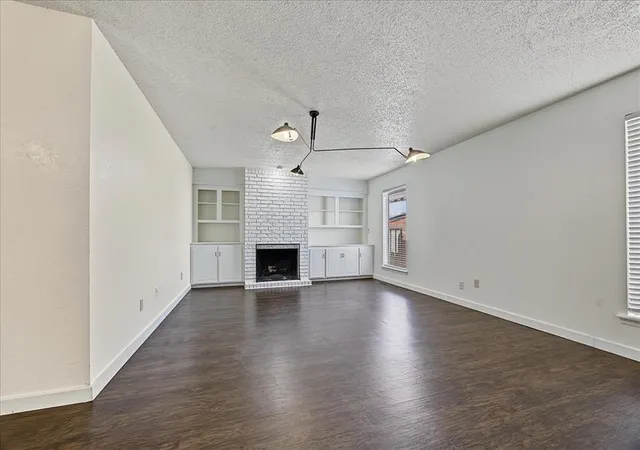 Listing Photo 5 - Condo for sale in building located at 4717 NW 72nd St, Oklahoma City, OK 73132