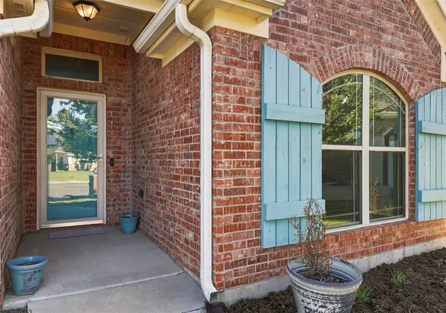 Photo 3 of Single family home for sale at 17920 Marron Dr, Edmond, OK 73012 | MLS# 1253248 | Listing updated on 2026-10-11