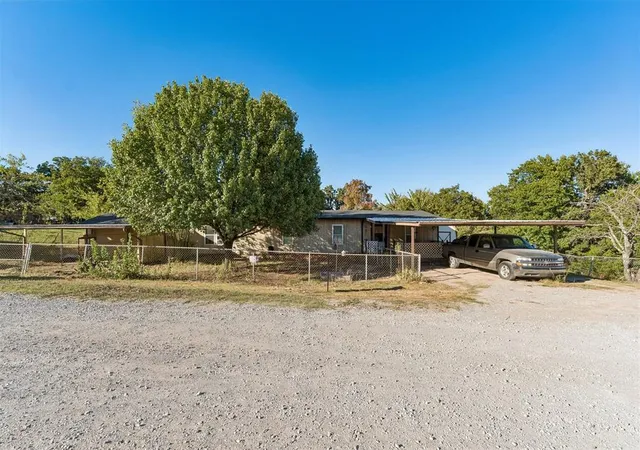Single family home for sale at 19001 Rolling Oak Rd, Newalla, OK 74857 | MLS# 1253251