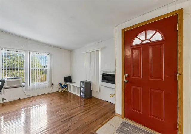 Photo 3 of Single family home for sale at 19001 Rolling Oak Rd, Newalla, OK 74857 | MLS# 1253251 | Listing updated on 2026-10-11