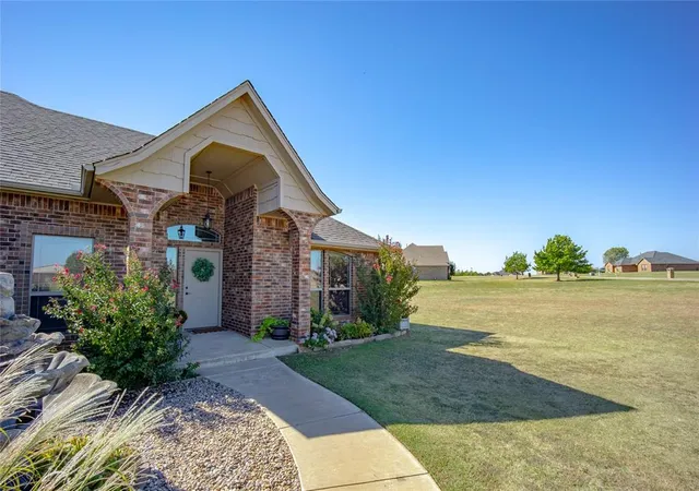 Photo 2 of Single family home for sale at 2293 County Rd 1311, Blanchard, OK 73010 | MLS# 1253252 | Listing updated on 2026-10-12