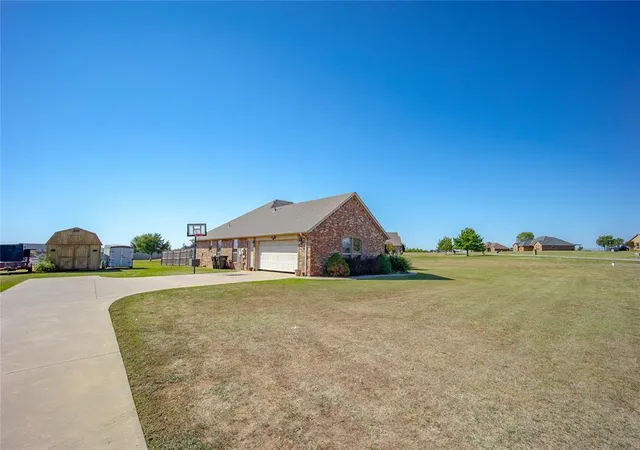 Photo 4 of Single family home for sale at 2293 County Rd 1311, Blanchard, OK 73010 | MLS# 1253252 | Listing updated on 2026-10-12