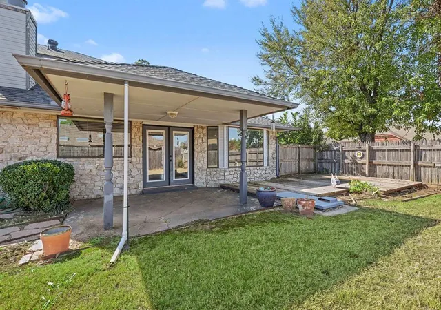 Photo 4 of Sale Pending at 7013 NW 100th Street, Oklahoma City, OK 73162 | MLS# 1253255 | Listing updated on 2026-10-13