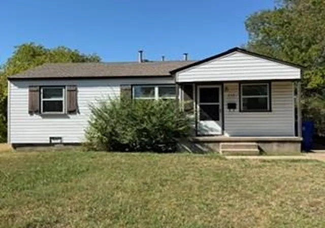 Photo 1 of Single family home for sale at 632 Villa Dr, Norman, OK 73071 | MLS# 1253261 | Listing updated on 2026-10-29