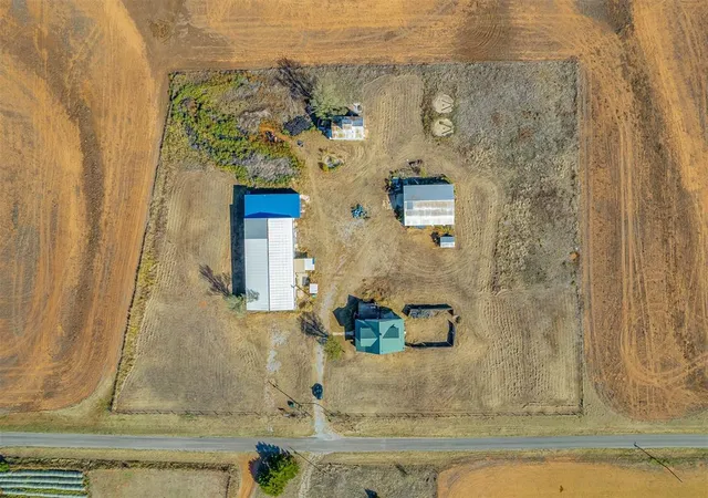 Photo 3 of Single family home for sale at 23065 E 1090 Road, Clinton, OK 73601 | MLS# 1253264 | Listing updated on 2026-10-12