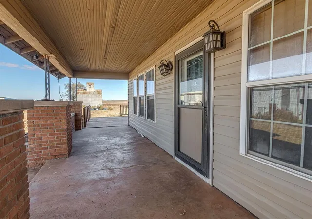 Photo 4 of Single family home for sale at 23065 E 1090 Road, Clinton, OK 73601 | MLS# 1253264 | Listing updated on 2026-10-12