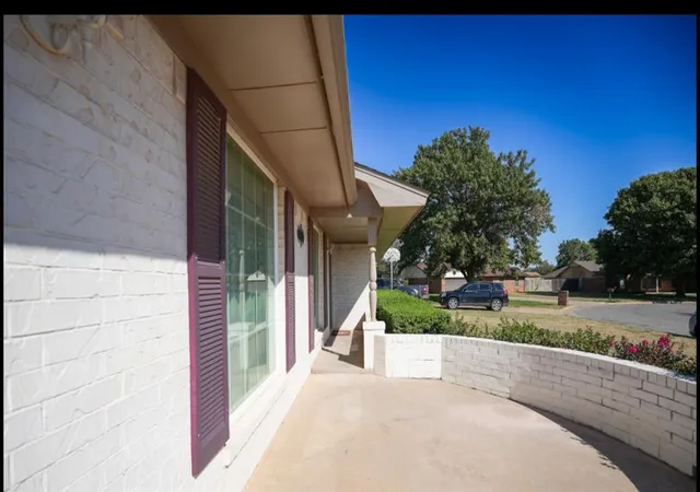 Photo 3 of Sale Pending at 3601 W Prairie Dr, Altus, OK 73522 | MLS# 1253269 | Listing updated on 2026-10-13