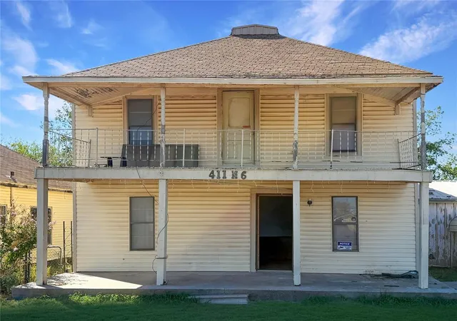 Photo 1 of Single family home for sale at 411 N 6th Street, Sayre, OK 73662 | MLS# 1253275 | Listing updated on 2026-10-14