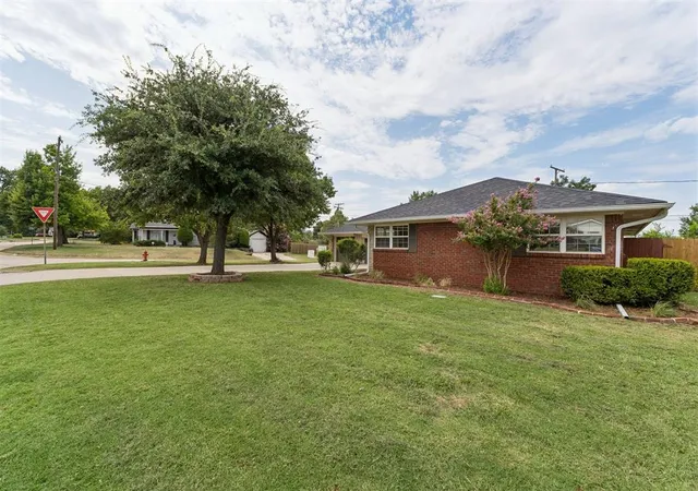 Photo 2 of Single family home for sale at 2643 Nw 65th Street, Oklahoma City, OK 73116 | MLS# 1253277 | Listing updated on 2026-10-20