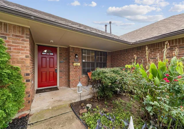 Photo 3 of Single family home for sale at 324 W Blueridge Dr, Oklahoma City, OK 73110 | MLS# 1253286 | Listing updated on 2026-10-17