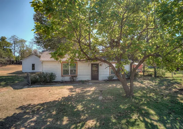 Photo 1 of Sale Pending at 10900 NE 18th Street, Oklahoma City, OK 73141 | MLS# 1253288 | Listing updated on 2026-10-19