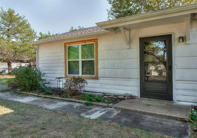 Photo 3 of Sale Pending at 10900 NE 18th Street, Oklahoma City, OK 73141 | MLS# 1253288 | Listing updated on 2026-10-19