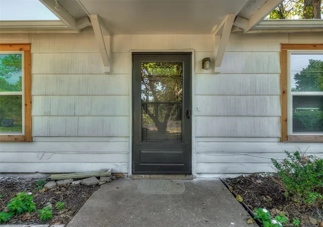 Photo 4 of Sale Pending at 10900 NE 18th Street, Oklahoma City, OK 73141 | MLS# 1253288 | Listing updated on 2026-10-19