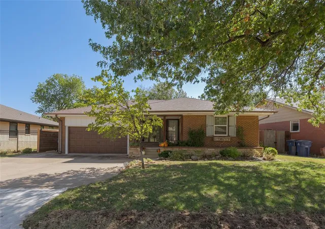 Photo 2 of Sale Pending at 10608 Sunnymeade Pl, Oklahoma City, OK 73120 | MLS# 1253289 | Listing updated on 2026-10-19