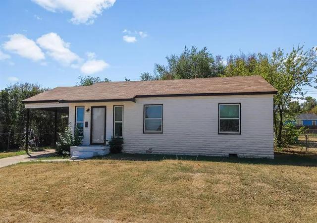 Single family home for sale at 822 NW 34th Street, Lawton, OK 73505 | MLS# 1253309