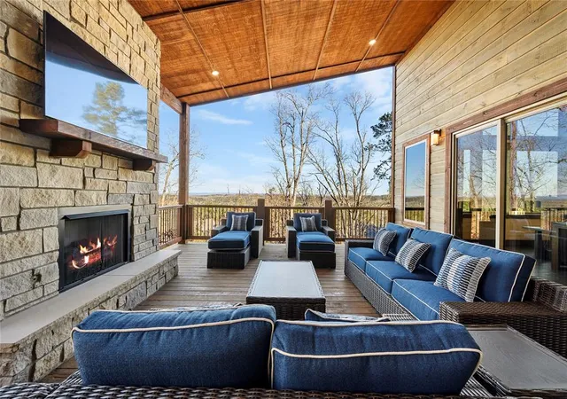 Photo 4 of Single family home for sale at 579 Moonshiner Springs Trl, Broken Bow, OK 74728 | MLS# 1253315 | Listing updated on 2026-10-14