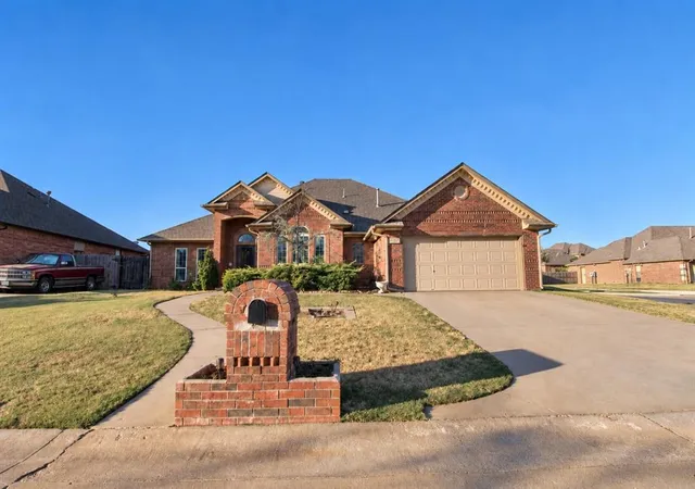 Photo 2 of Single family home for sale at 11229 Kingsgate Dr, Oklahoma City, OK 73170 | MLS# 1253321 | Listing updated on 2026-10-12