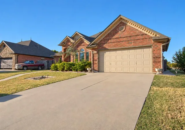 Photo 3 of Single family home for sale at 11229 Kingsgate Dr, Oklahoma City, OK 73170 | MLS# 1253321 | Listing updated on 2026-10-12