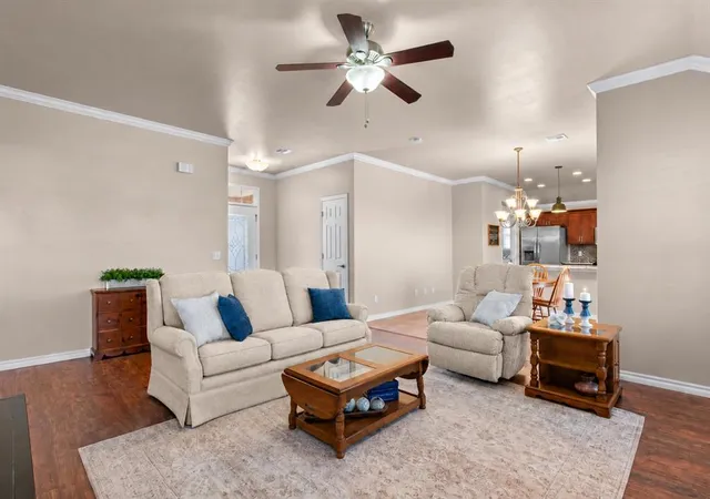 Photo 4 of Single family home for sale at 2305 Crooked Oak Ct, Shawnee, OK 74804 | MLS# 1253328 | Listing updated on 2026-10-13