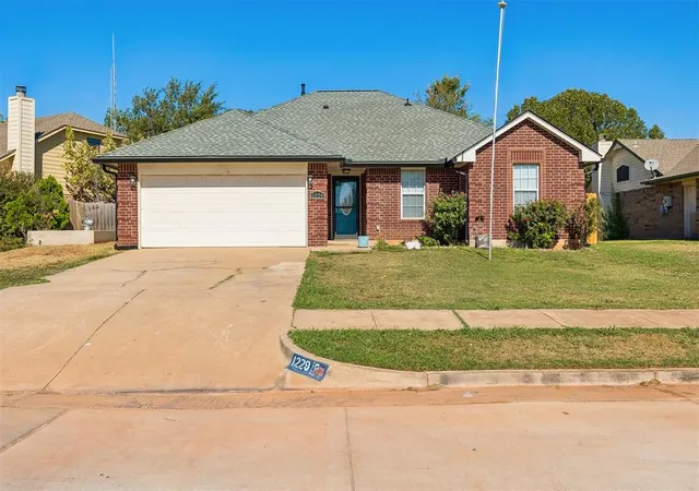 Photo 2 of Single family home for sale at 1229 Ne 23rd Street, Moore, OK 73160 | MLS# 1253331 | Listing updated on 2026-10-14