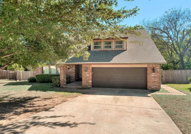 Photo 1 of Single family home for sale at 524 Canyon Rd, Edmond, OK 73034 | MLS# 1253348 | Listing updated on 2026-10-19