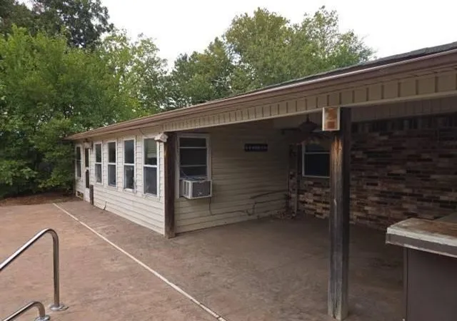 Photo 3 of Single family home for sale at 1406 W Will Rogers Dr, Duncan, OK 73533 | MLS# 1253349 | Listing updated on 2026-10-13