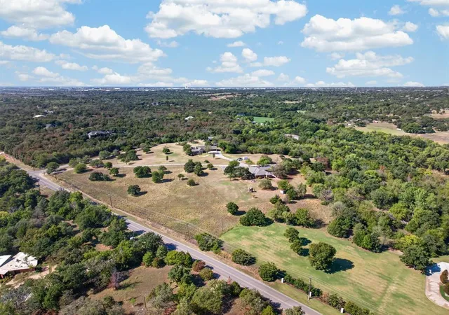 Photo 2 of Single family home for sale at 3101 E Hefner Rd, Oklahoma City, OK 73131 | MLS# 1253364 | Listing updated on 2026-10-13